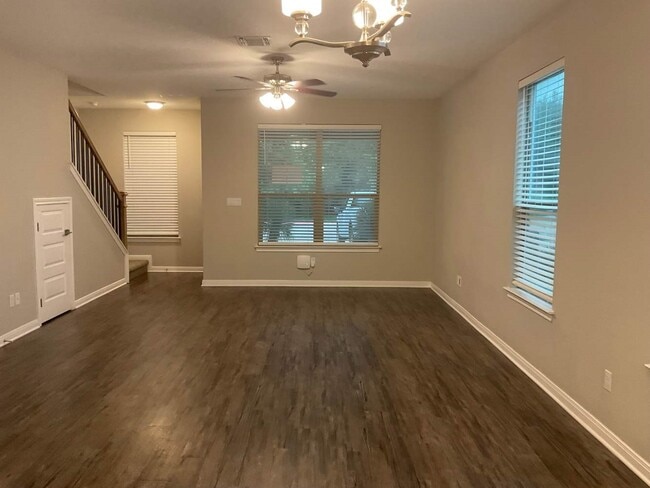 Photo - 179 Holly St