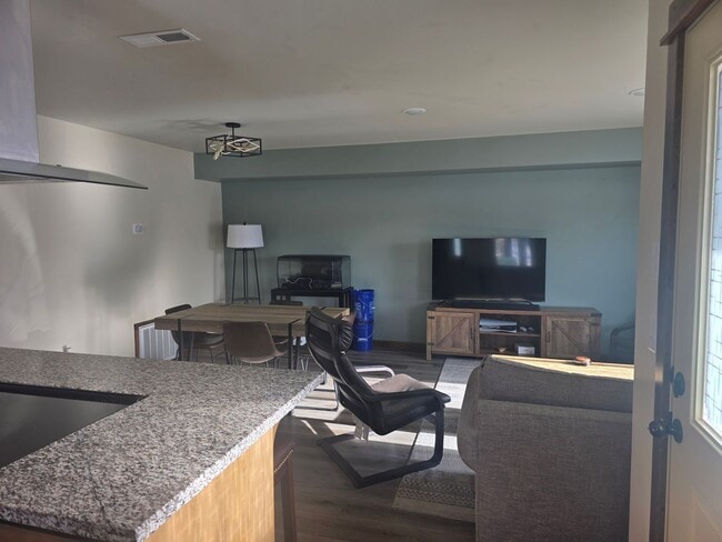 Photo - 3 Bedroom 2.5 Bath Cond0 near MSU