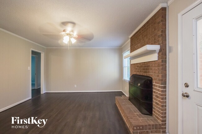 Photo - 1023 Lightwood Dr