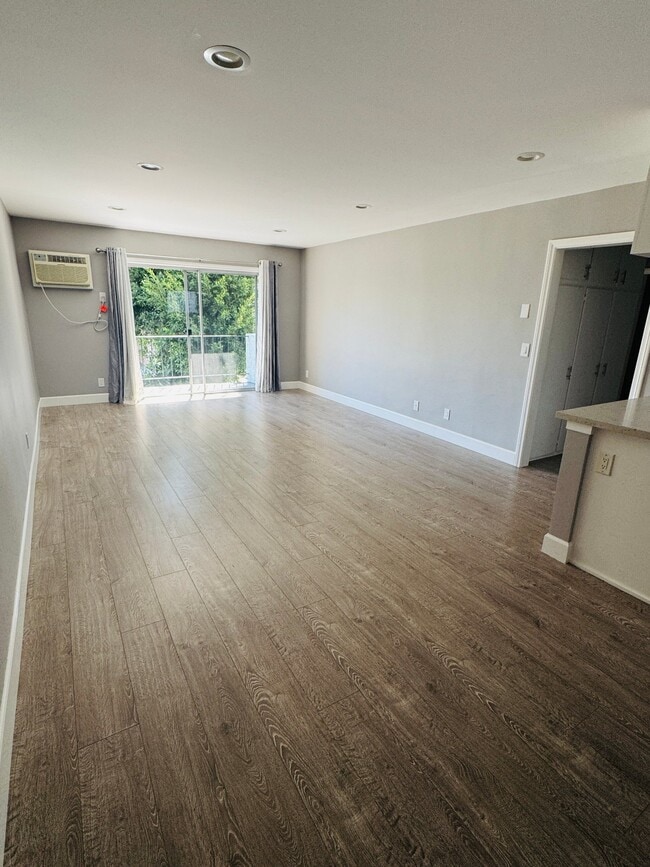 Photo - 1800 Camden Ave Unit 201