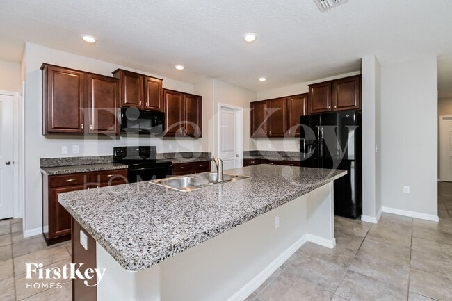 17205 Beach Buttercup Pl