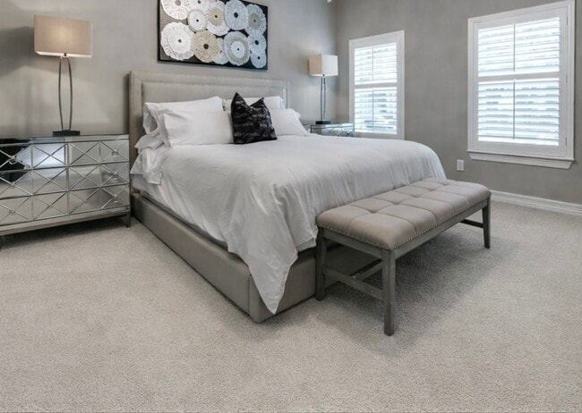 Photo - 2448 Worthington St