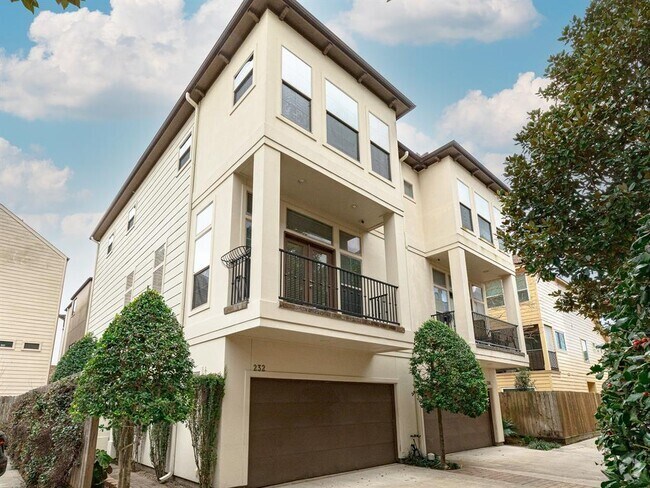 Building Photo - 232 Detering St Rental