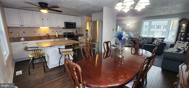 Photo - 4 Big Stone Ct