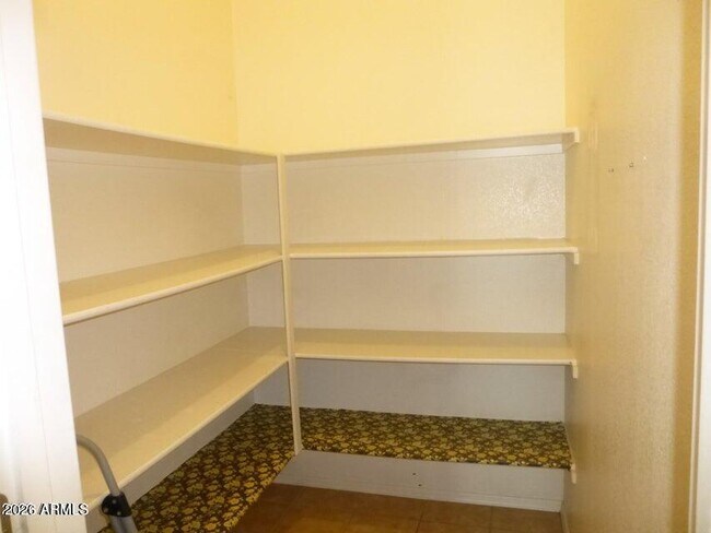 Photo - 2727 N Price Rd Unidad 28