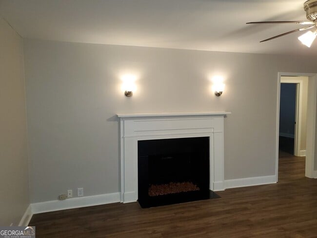 Photo - 811 Woodrow Ave