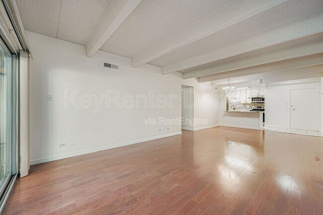 Photo - 8060 E Girard Ave Unidad 101