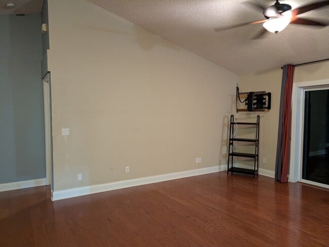 Photo - 4456 Oakham Ct