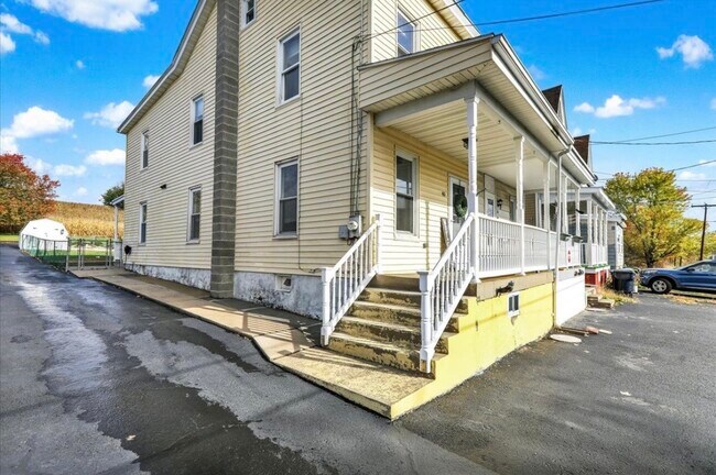 Photo - 40 W Adamsdale Rd