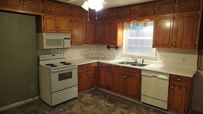 Photo - 1918 Hermitage Dr