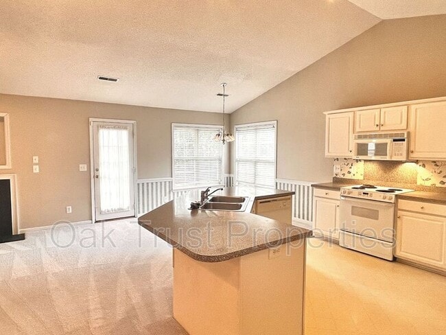 Photo - 144 Paddock Way