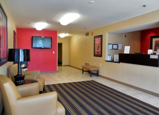Photo - Furnished Studio-Newport News - I-64 - Jef...