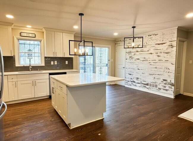 Photo - 3537 Fairburn Pl NW