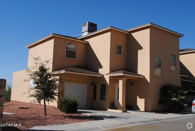 Building Photo - 5817 Lawndale Dr Unit 1 Rental