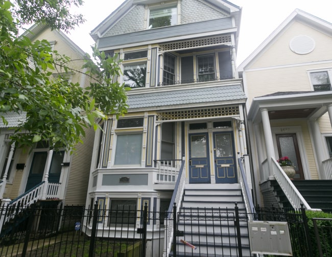 Building Photo - 1425 W Henderson St Unit 2