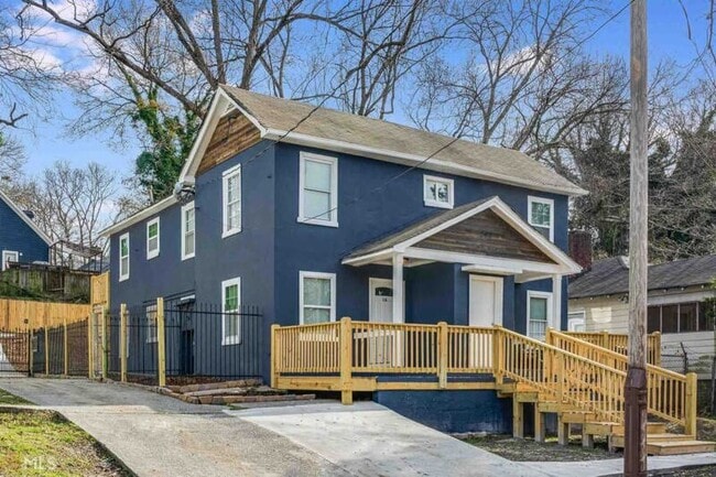 543 Oliver St NW