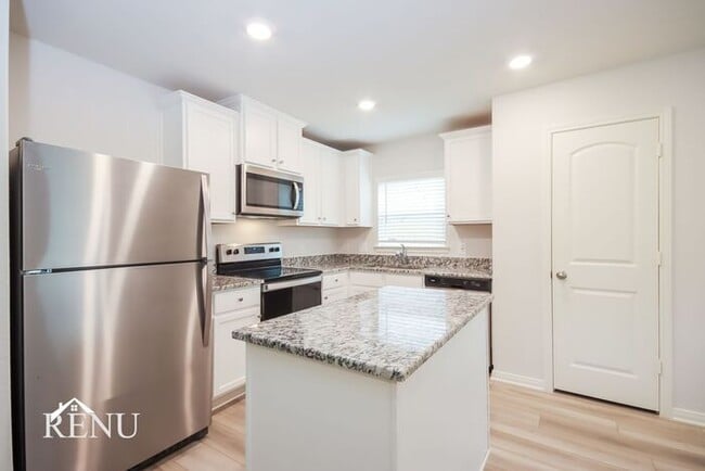 Photo - 10414 Sweetwater Creek Dr