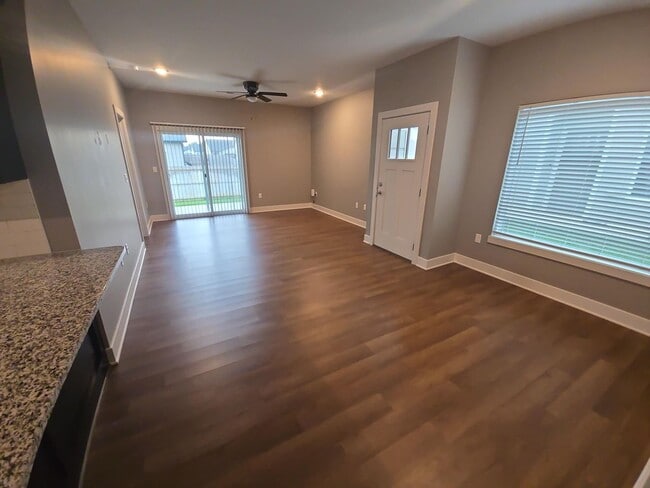 Photo - 12111/13 Cora Unit 12113 Cora