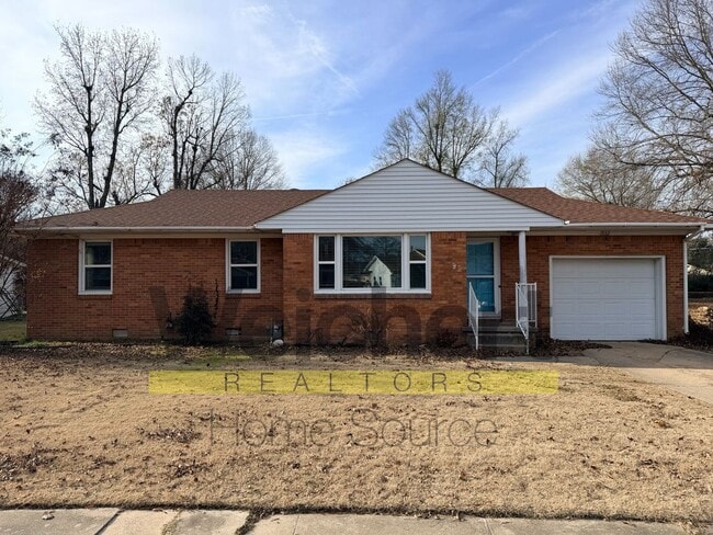 Building Photo - 3 bedroom, 1 bath in Sunset Hills