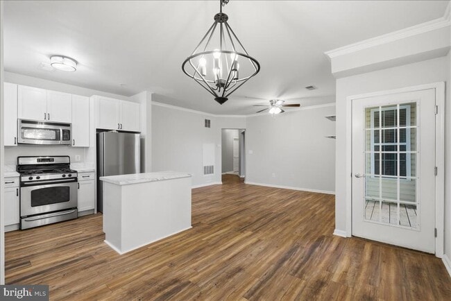 Photo - 21228 McFadden Square Unit 314