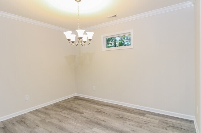 Photo - 119 Woodcote Dr