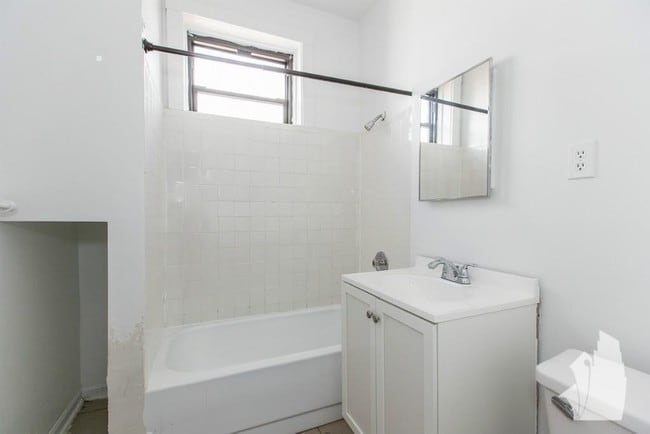 Photo - 819 West Waveland-S2 Unidad S2