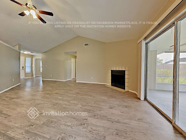 Photo - 411 Barrywood Ln