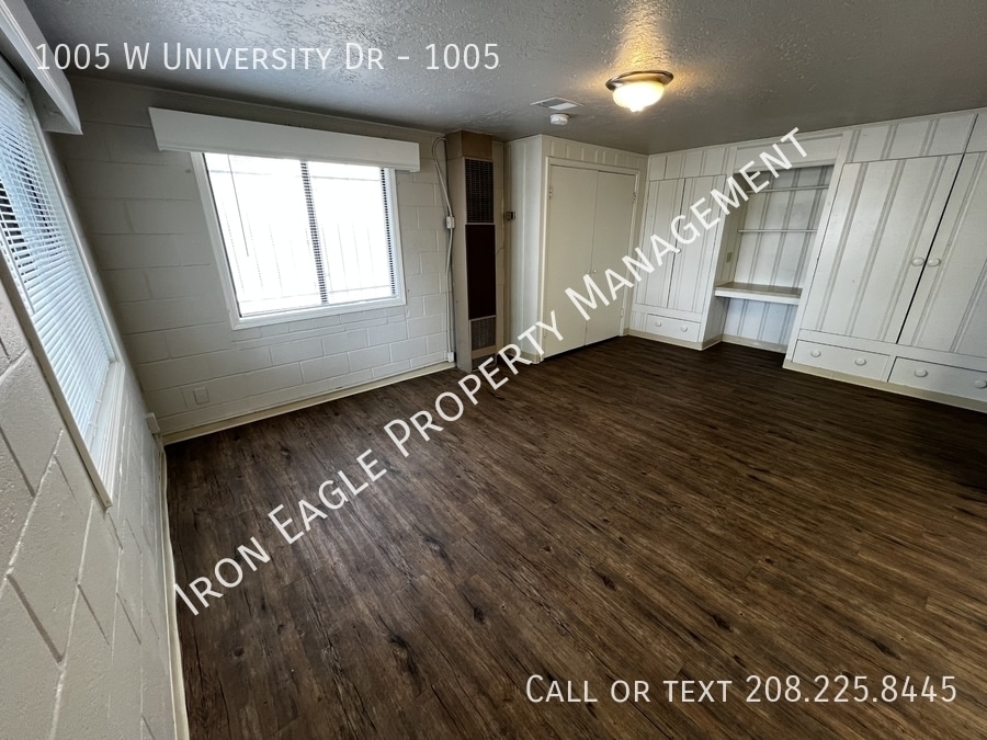 Photo - 1005 W University Dr Unit 1005