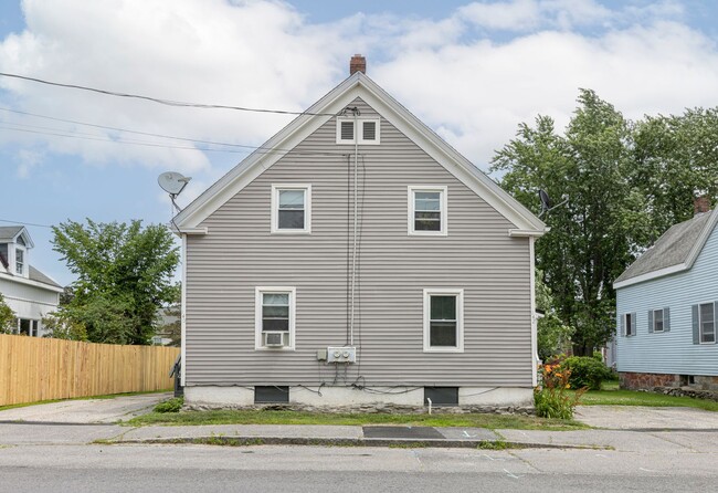 Building Photo - 140 Sawyer St Unit 140 Sawyer Street Rental