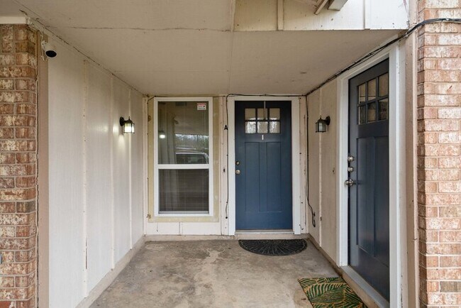 Photo - 5305 West Gate Blvd Unidad A