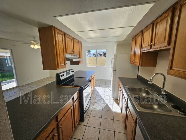 Photo - 513 N Apache Dr