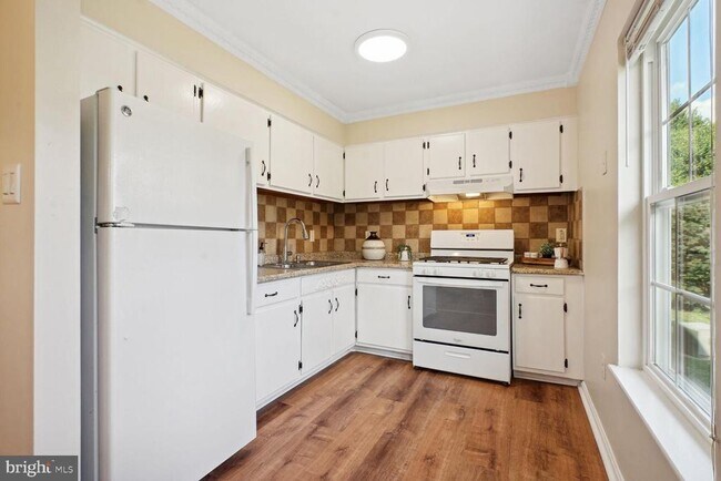 Photo - 9497 Linden Leaf Ct