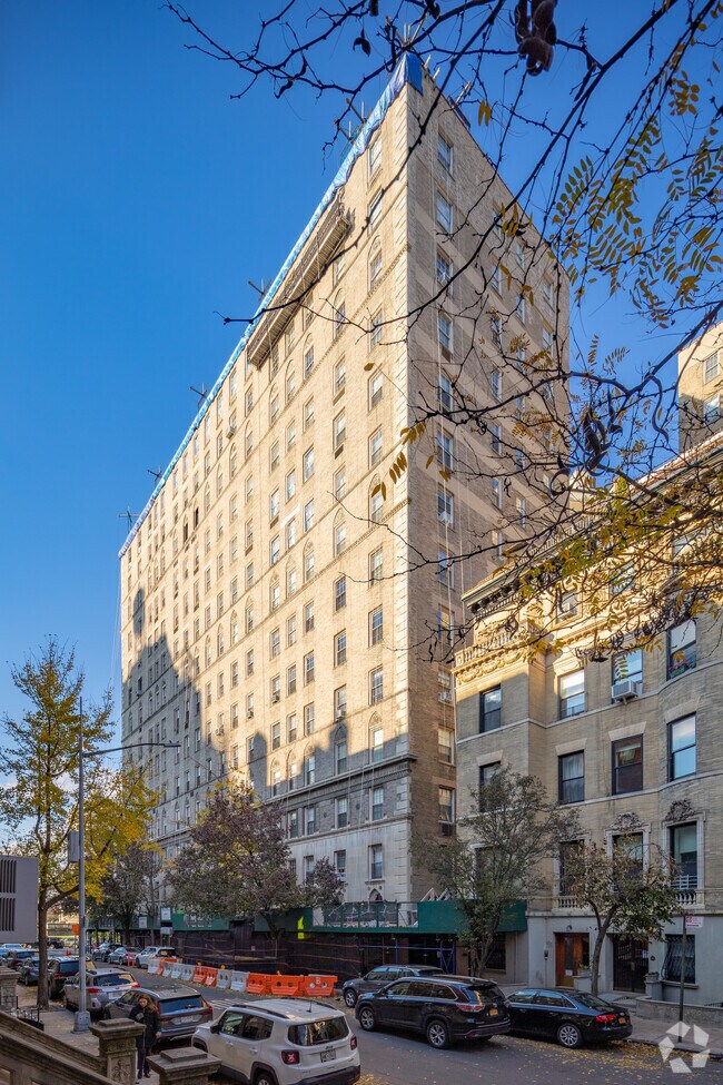 Photo - 173 Riverside Dr