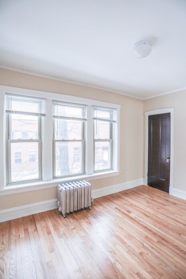 4055 W Melrose St Unit 2N