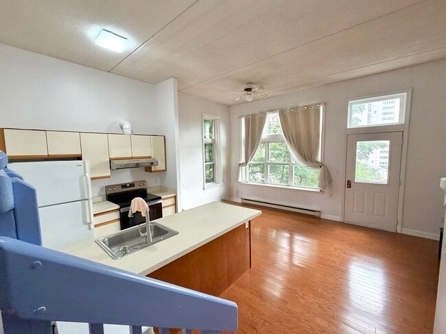 Photo - 26 Ellingwood St