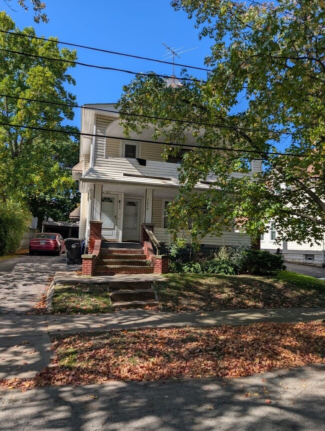 Photo - 3458 W 136th St