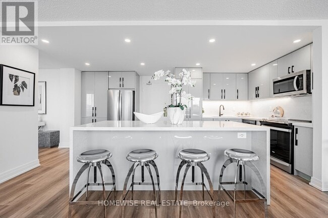 Photo - 7 Jackes Ave Unité PH2903