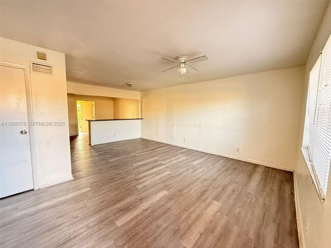 Photo - 5970 NW 28th St