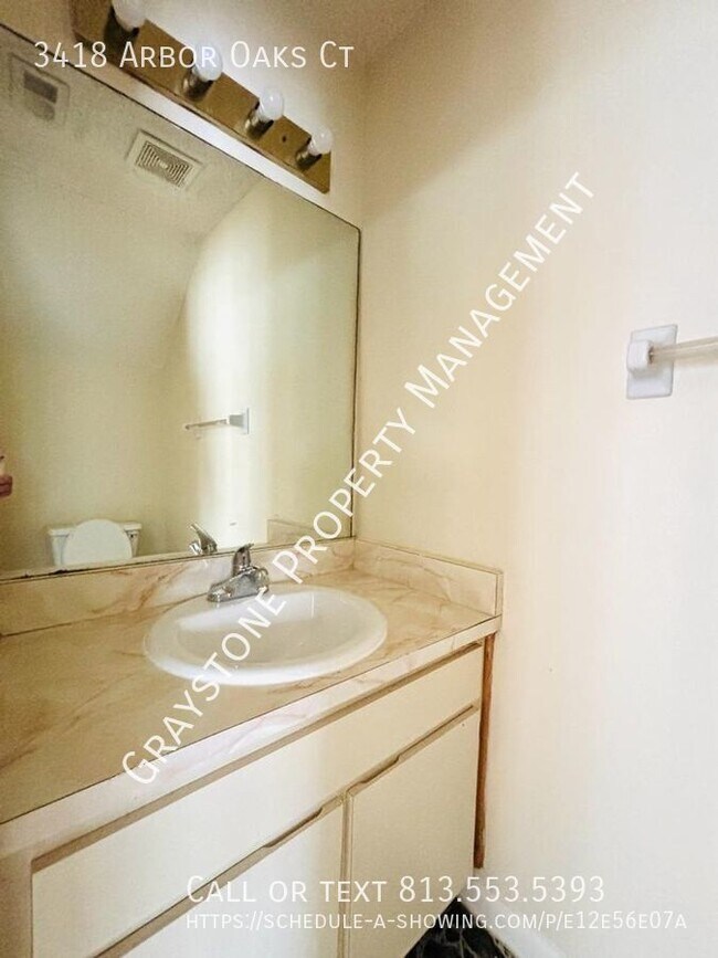 Photo - Beautiful 2b/2.5b townhome in the heart of...