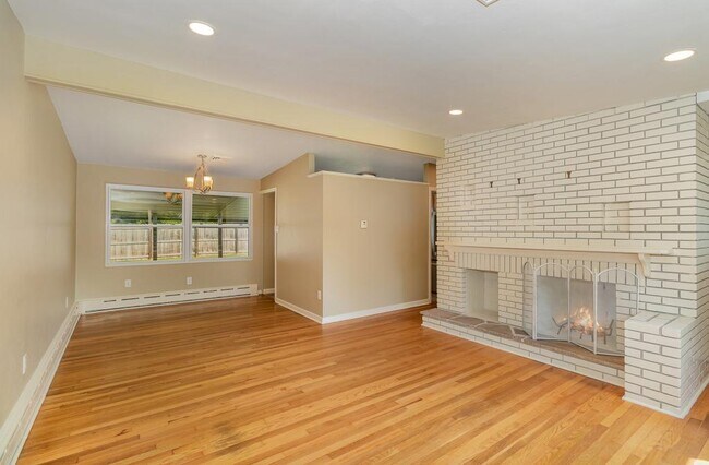 Photo - 24 Cornell Dr