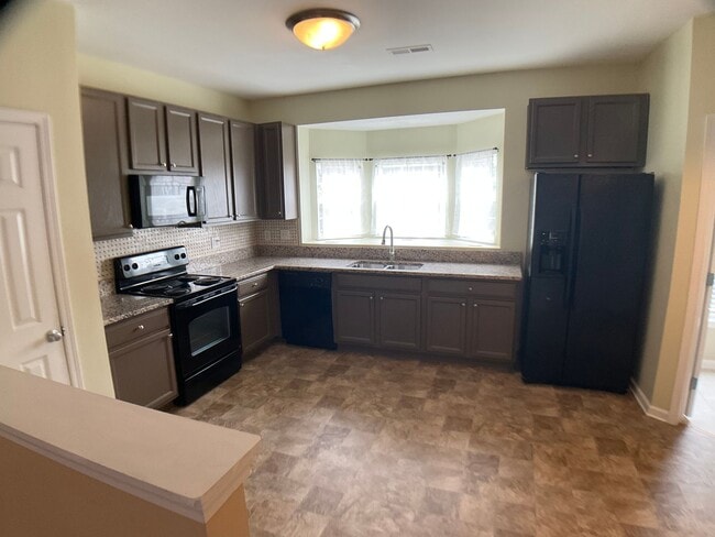 Photo - 3 Bed, 3.5 Bath Townhome with Garage!