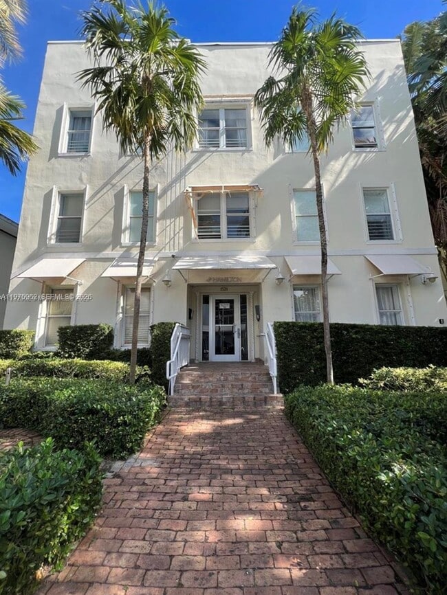 Building Photo - 1521 Lenox Ave. Unit 207