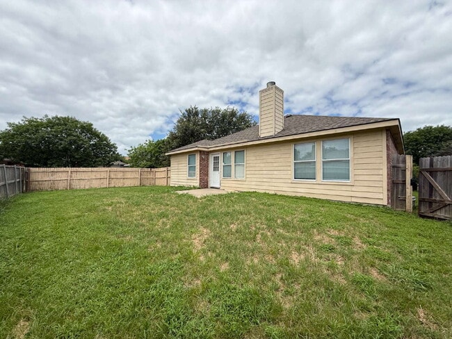Photo - 1100 Alexandria Dr