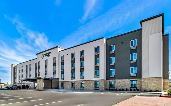 Building Photo - 1044 W Ave O 8