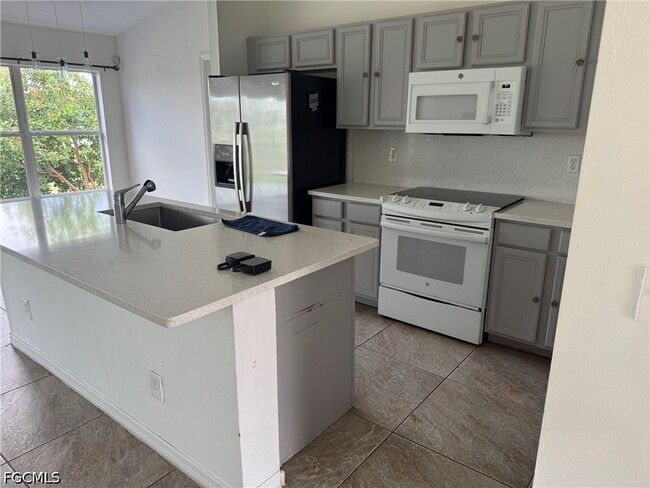 Photo - 3819 24th St W