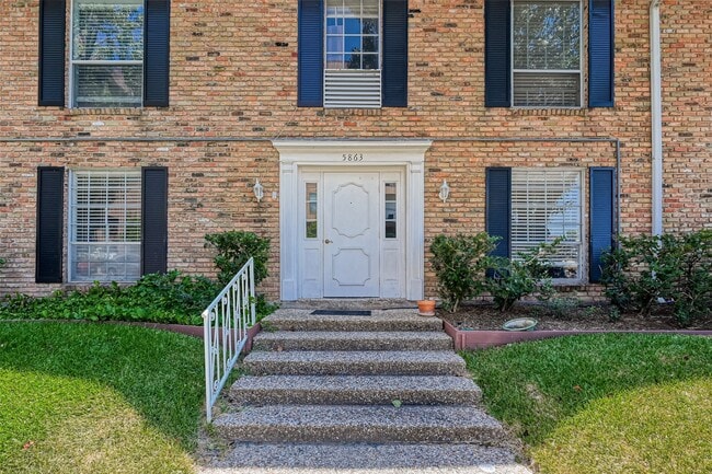 Building Photo - 5863 Inwood Dr Unit 5