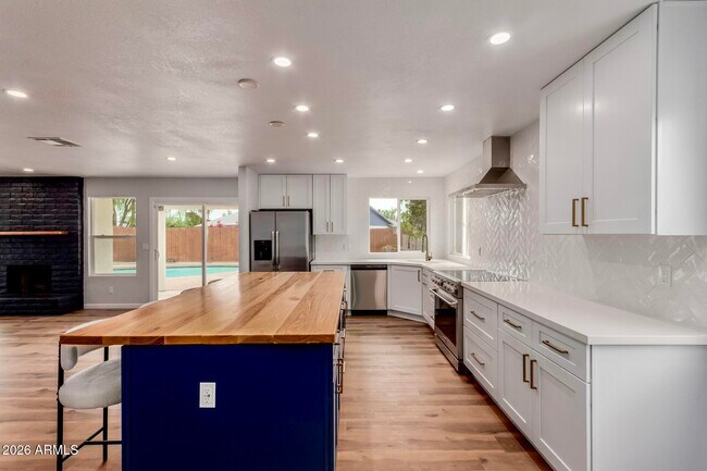 Photo - 10705 E Mercer Ln