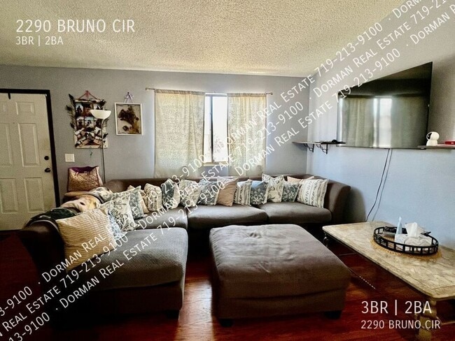 Photo - 2290 Bruno Cir
