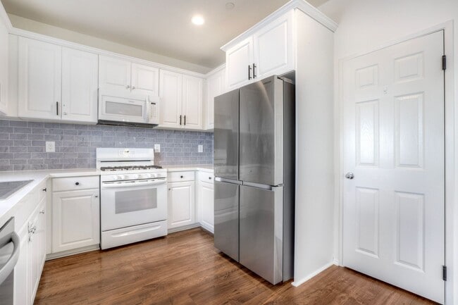 Photo - Beautiful Horse Creek Ridge Spacious 3 Bed / 2.5 Bath Home in Fallbrook with Solar