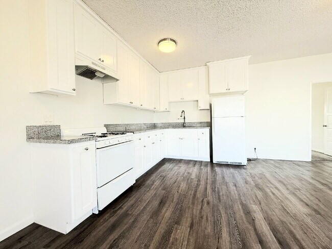 Building Photo - 2926 Dalton Ave Rental